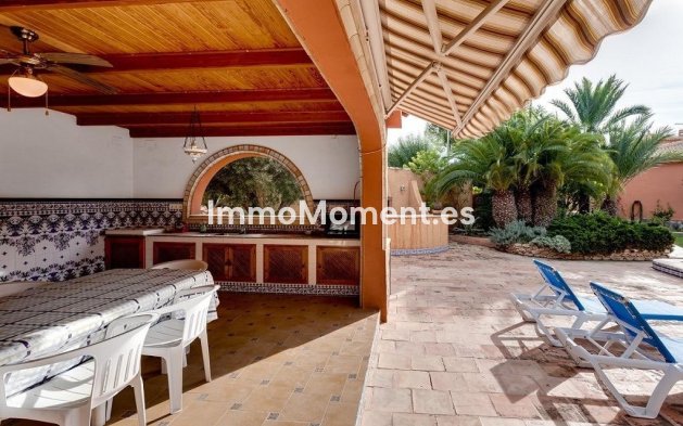 Wiederverkauf - Freistehende Villa - Torrevieja - La Siesta