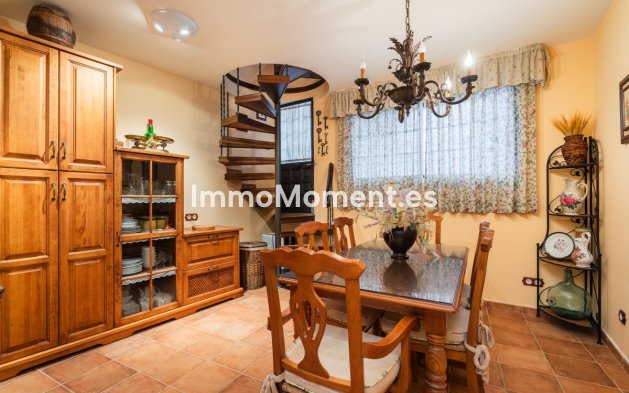 Resale - Townhouse - Inland  - Istán
