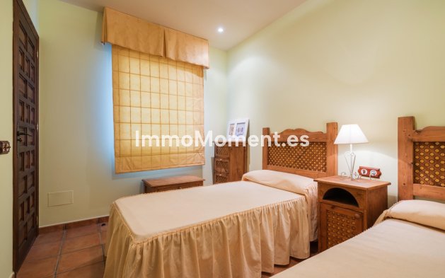 Resale - Townhouse - Inland  - Istán