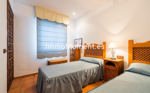 Resale - Townhouse - Inland  - Istán