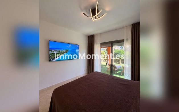 Resale - Apartment - Estepona - Atalaya