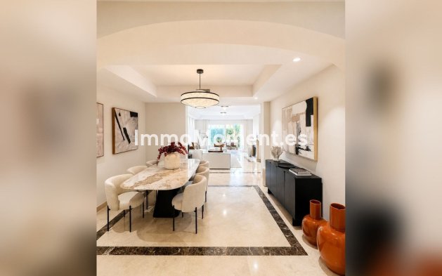 Resale - Apartment - Marbella - Sierra Blanca
