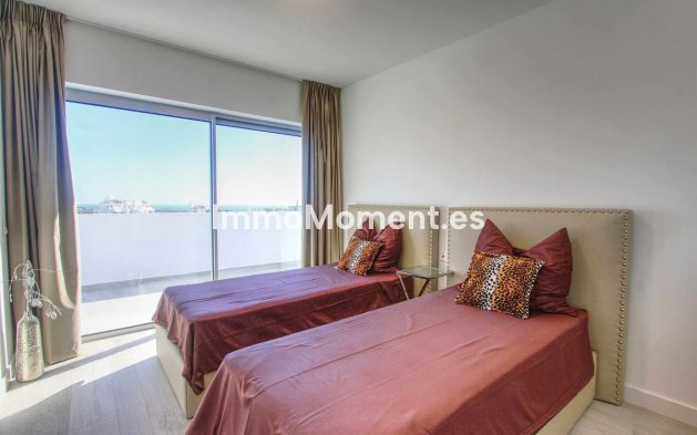 Reventa - Apartamento - Casares - Casares Centro