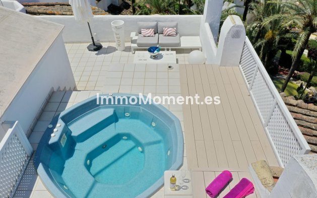 Resale - Apartment - Marbella - Elviria