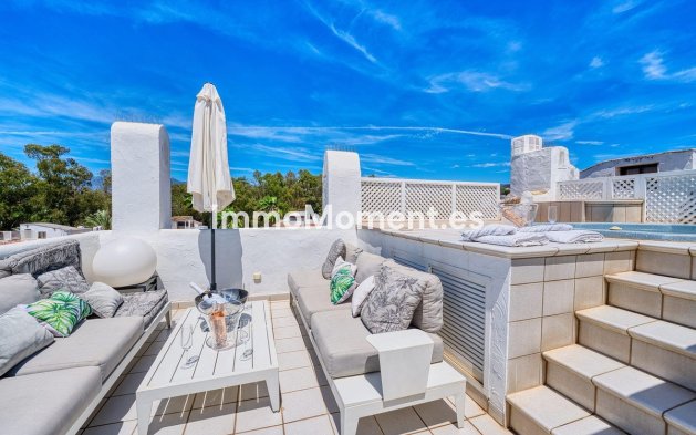 Resale - Apartment - Marbella - Elviria