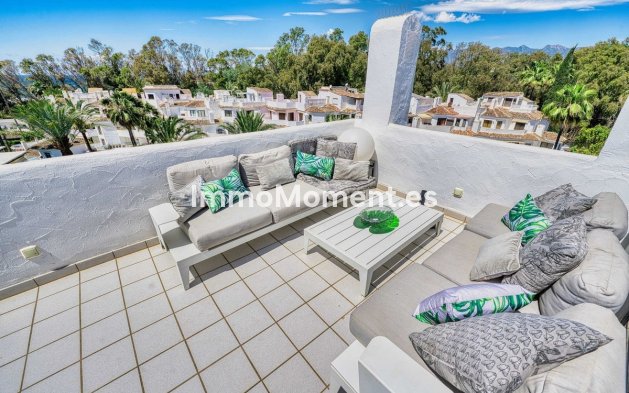 Resale - Apartment - Marbella - Elviria