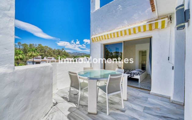 Resale - Apartment - Marbella - Elviria