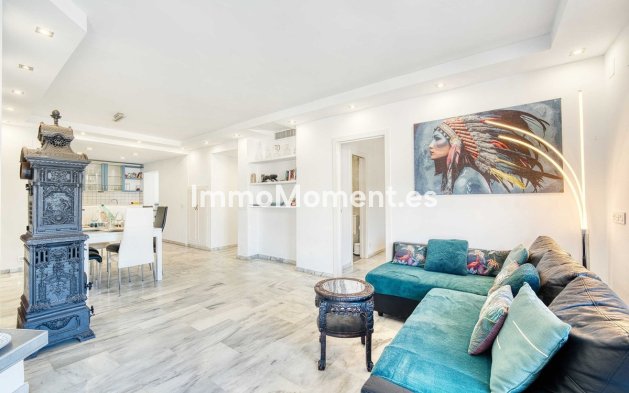 Resale - Apartment - Marbella - Elviria