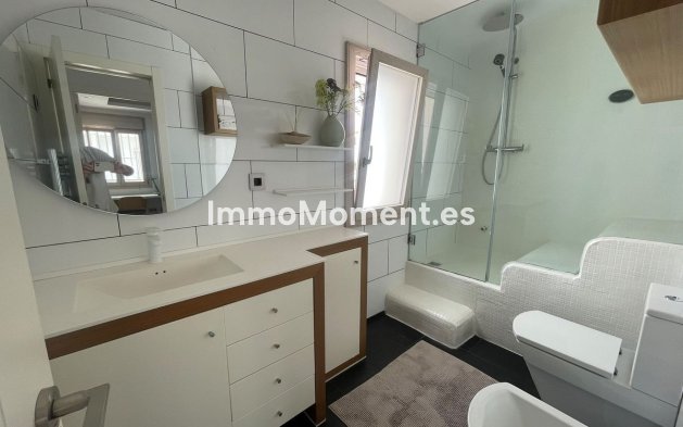 Wiederverkauf - Freistehende Villa - Estepona  - Atalaya