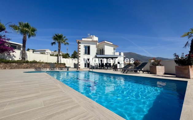 Wiederverkauf - Freistehende Villa - Estepona  - Estepona Centro