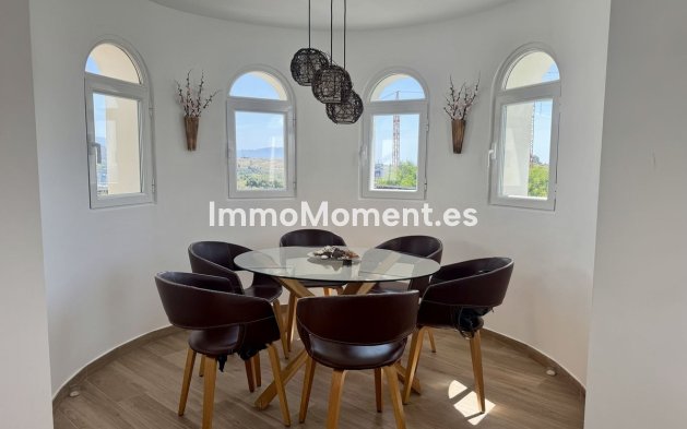 Wiederverkauf - Freistehende Villa - Estepona  - Estepona Centro
