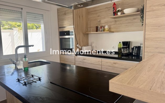 Wiederverkauf - Freistehende Villa - Estepona  - Estepona Centro