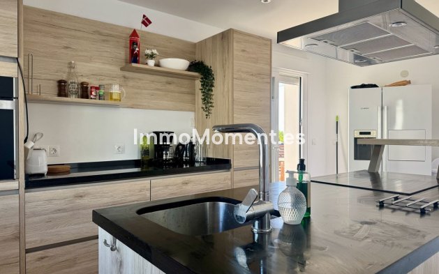 Wiederverkauf - Freistehende Villa - Estepona  - Estepona Centro