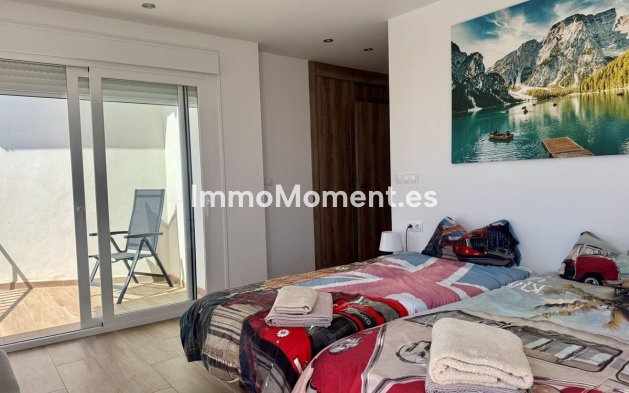 Wiederverkauf - Freistehende Villa - Estepona  - Estepona Centro