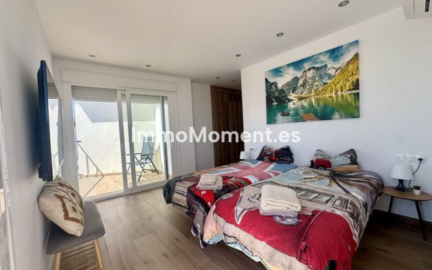 Wiederverkauf - Freistehende Villa - Estepona  - Estepona Centro