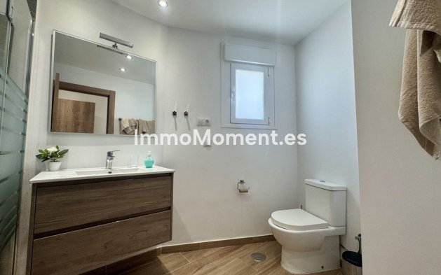 Wiederverkauf - Freistehende Villa - Estepona  - Estepona Centro