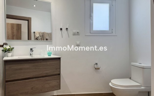 Wiederverkauf - Freistehende Villa - Estepona  - Estepona Centro
