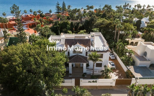 Resale - Detached villa - Marbella - Guadalmina Baja