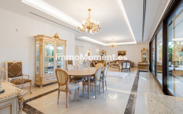 Resale - Detached villa - Marbella - Guadalmina Baja
