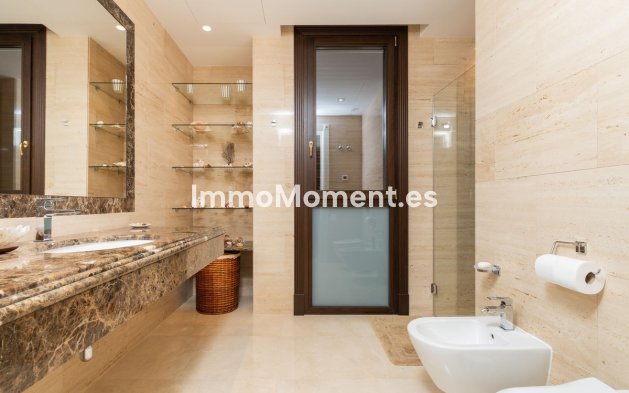 Resale - Detached villa - Marbella - Guadalmina Baja