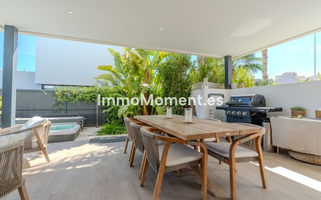 Reventa - Villa independiente - Estepona  - Estepona Centro