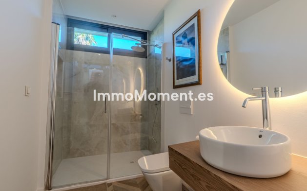 Reventa - Villa independiente - Estepona  - Estepona Centro