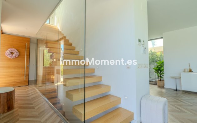 Reventa - Villa independiente - Estepona  - Estepona Centro