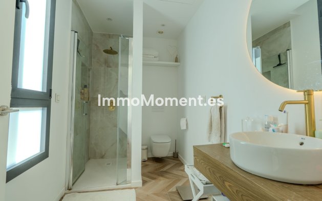 Reventa - Villa independiente - Estepona  - Estepona Centro
