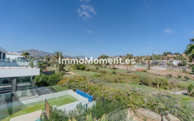 Reventa - Villa independiente - Estepona  - Estepona Centro
