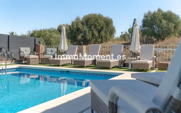 Bestaande woning - Vrijstaande villa - Binnenland  - Coín