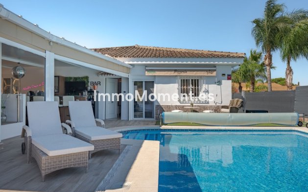 Bestaande woning - Vrijstaande villa - Binnenland  - Coín