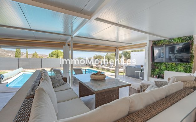 Bestaande woning - Vrijstaande villa - Binnenland  - Coín