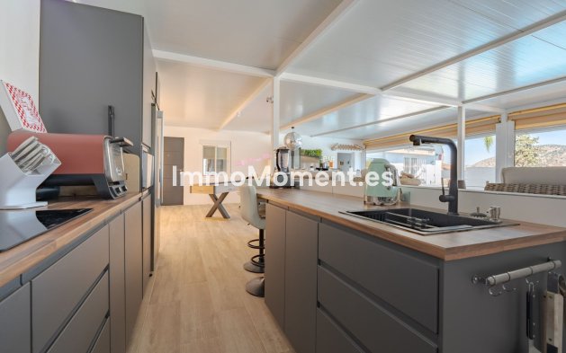 Bestaande woning - Vrijstaande villa - Binnenland  - Coín