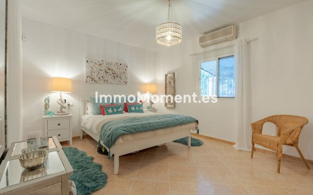 Bestaande woning - Vrijstaande villa - Binnenland  - Coín