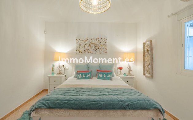 Bestaande woning - Vrijstaande villa - Binnenland  - Coín