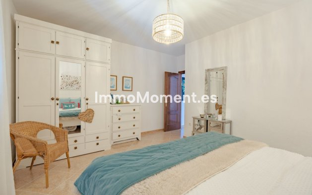 Bestaande woning - Vrijstaande villa - Binnenland  - Coín