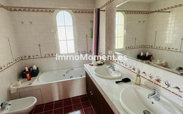 Reventa - Villa independiente - Casares - Casares Centro