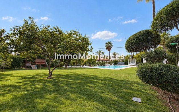 Reventa - Villa independiente - Marbella - Guadalmina Baja