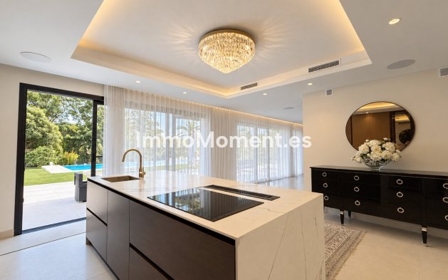Reventa - Villa independiente - Marbella - Guadalmina Baja