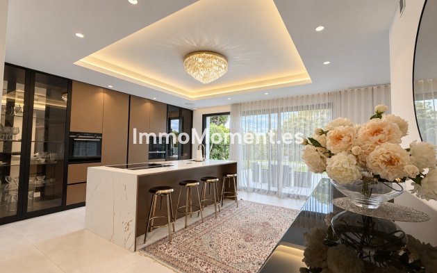 Reventa - Villa independiente - Marbella - Guadalmina Baja