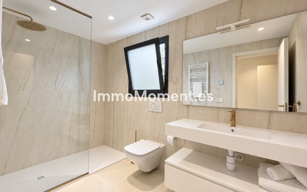 Reventa - Villa independiente - Marbella - Guadalmina Baja