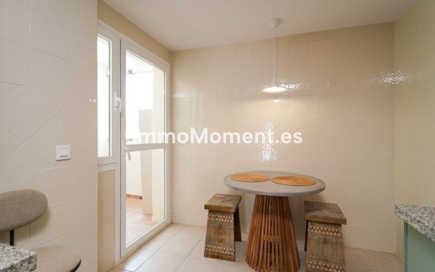 Wiederverkauf - Wohnung - Marbella - Elviria