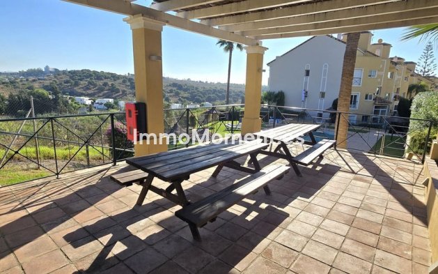 Resale - Apartment - Estepona - Bel Air