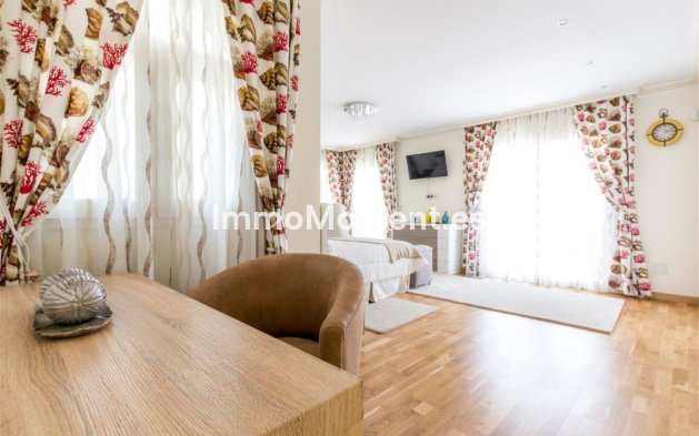 Wiederverkauf - Freistehende Villa - Marbella - San Pedro de Alcántara