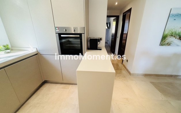 Resale - Apartment - Marbella - La Mairena