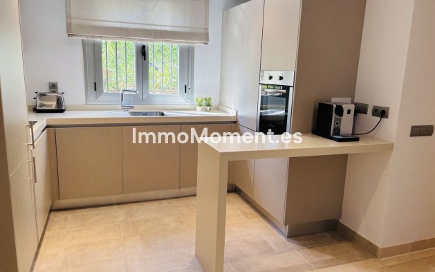 Resale - Apartment - Marbella - La Mairena