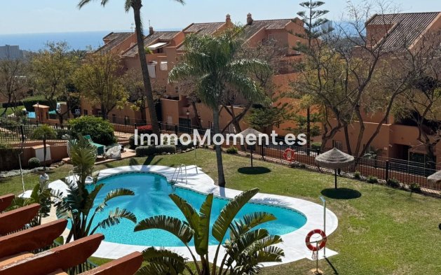 Resale - Apartment - Marbella - Elviria