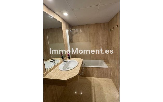 Resale - Apartment - Marbella - Elviria