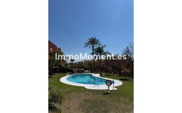 Resale - Apartment - Marbella - Elviria