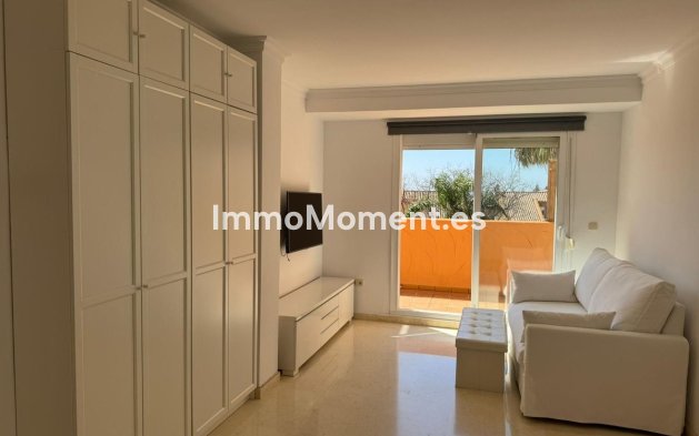Resale - Apartment - Marbella - Elviria